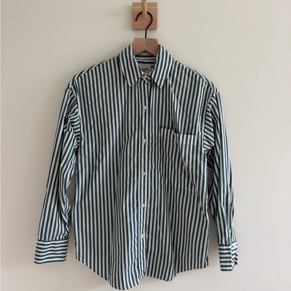 Abercrombie & Fitch Green and White Striped Button-Down Shirt